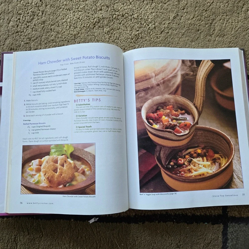 Betty Crockers Annual Recipes 2003 Hardcover Cookbook Over 240 Recipes Photos